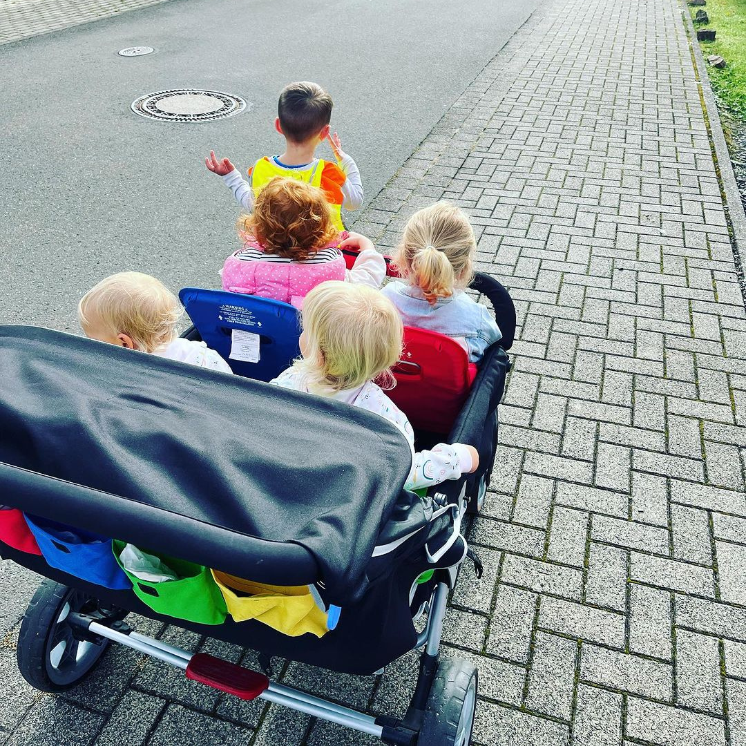 Parents often Love the Stroller with 4 Seats - Quad Infant Stroller Review