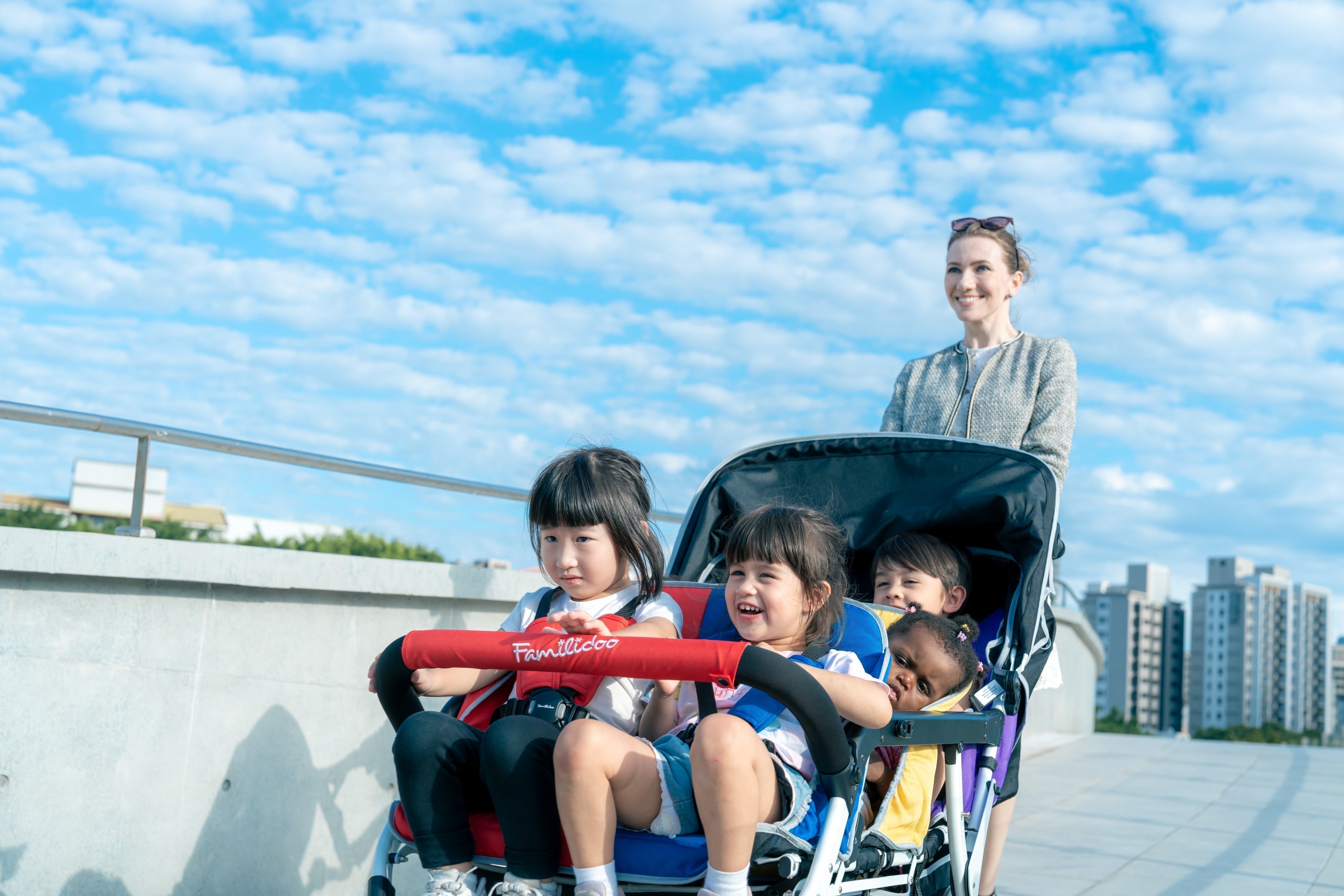 Comfort & Protection:Wagon Strollers With Canopy And Daycare Strollers
